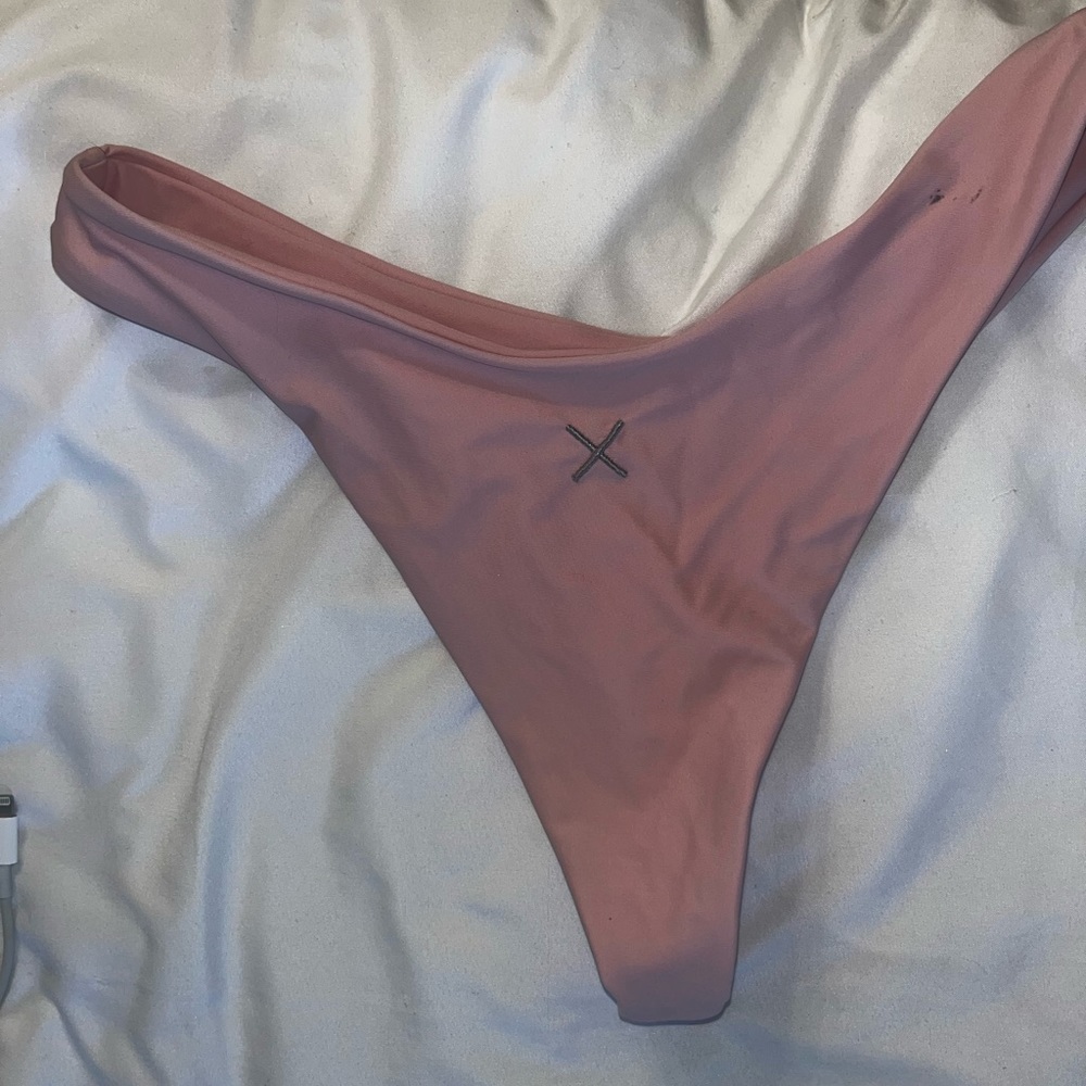 BOUTINE LA thong